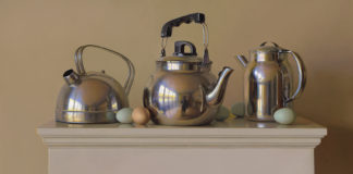 "Teapots" by Jeffrey T. Larson, who is on the faculty of the 2nd Annual Realism Live virtual art conference, November 2021